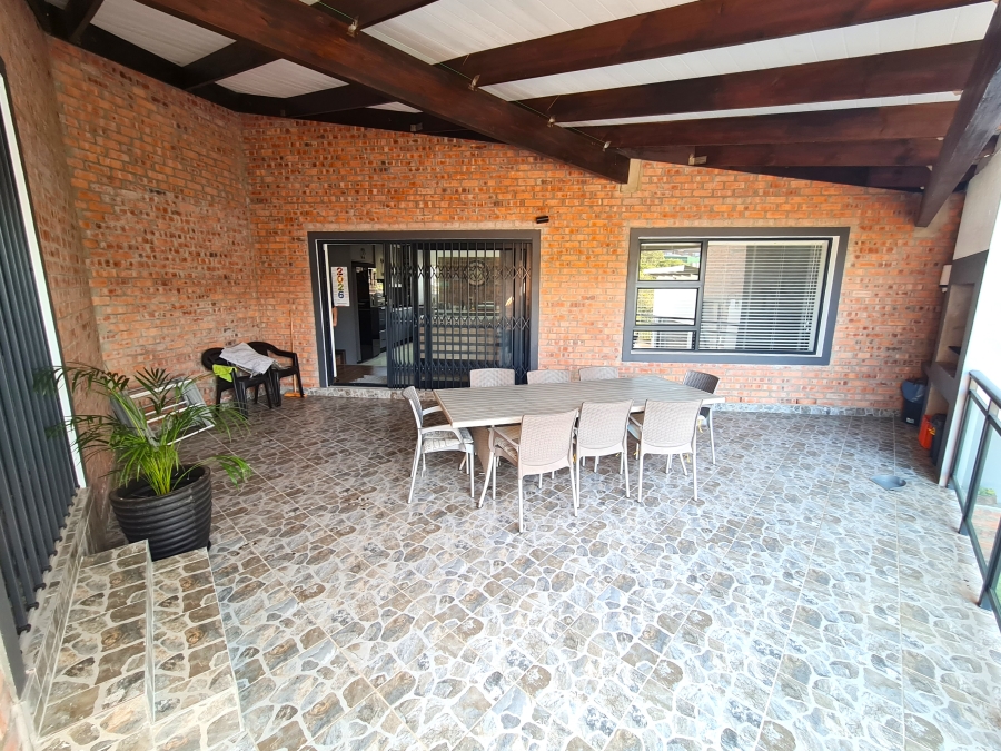 4 Bedroom Property for Sale in Noorsekloof Eastern Cape